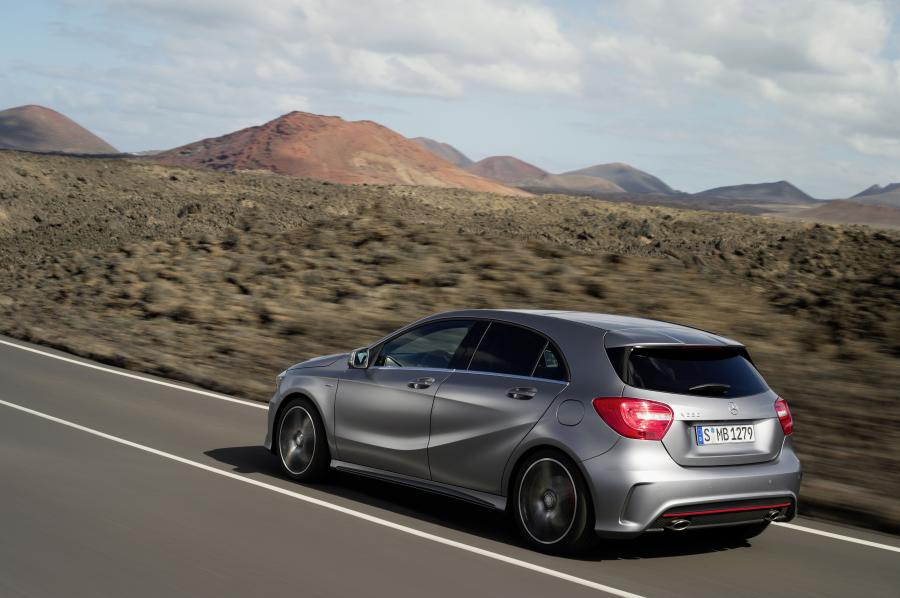  Mercedes-Benz A250 2012 года  (фото 29 из 37)